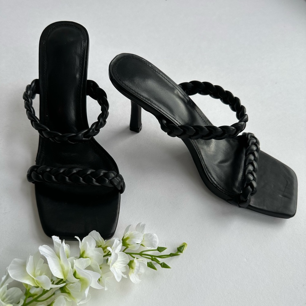 Square Open Toe Strappy Heels Womens Size 7.5 Black